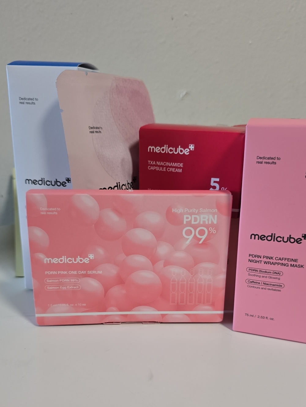Medicube Pink Collagen Skincare Set - Picture 4 of 8